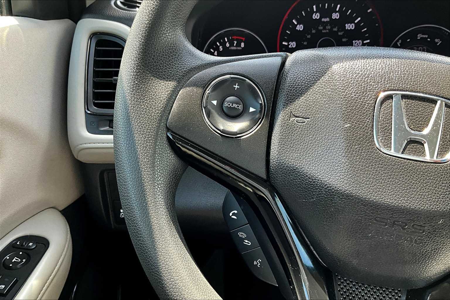 2016 Honda HR-V LX 24