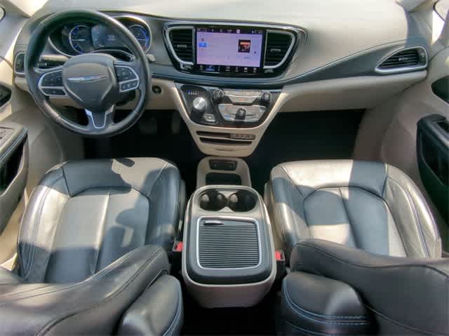 Thumbnail: 2021 Chrysler Pacifica - 15