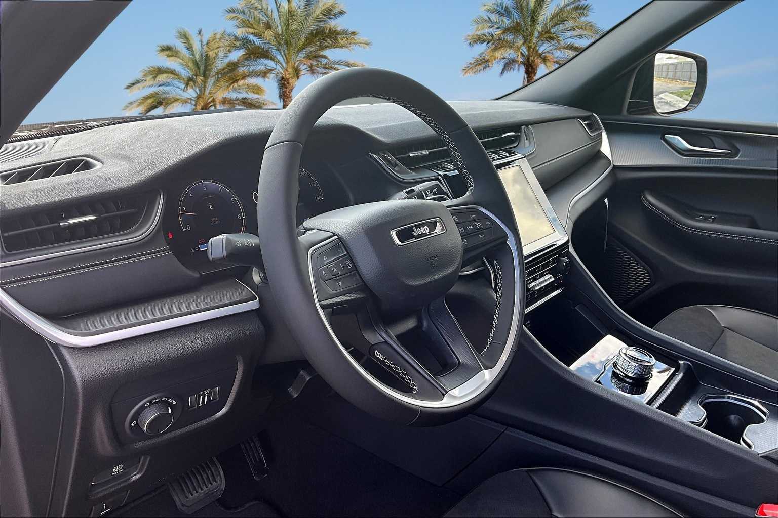 Thumbnail: 2025 Jeep Grand Cherokee - 2