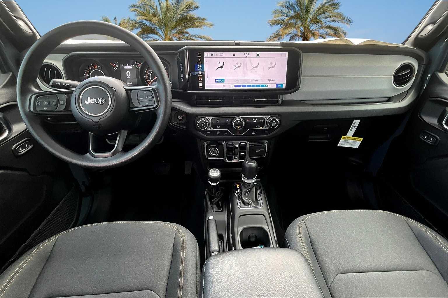 Thumbnail: 2025 Jeep Gladiator - 8