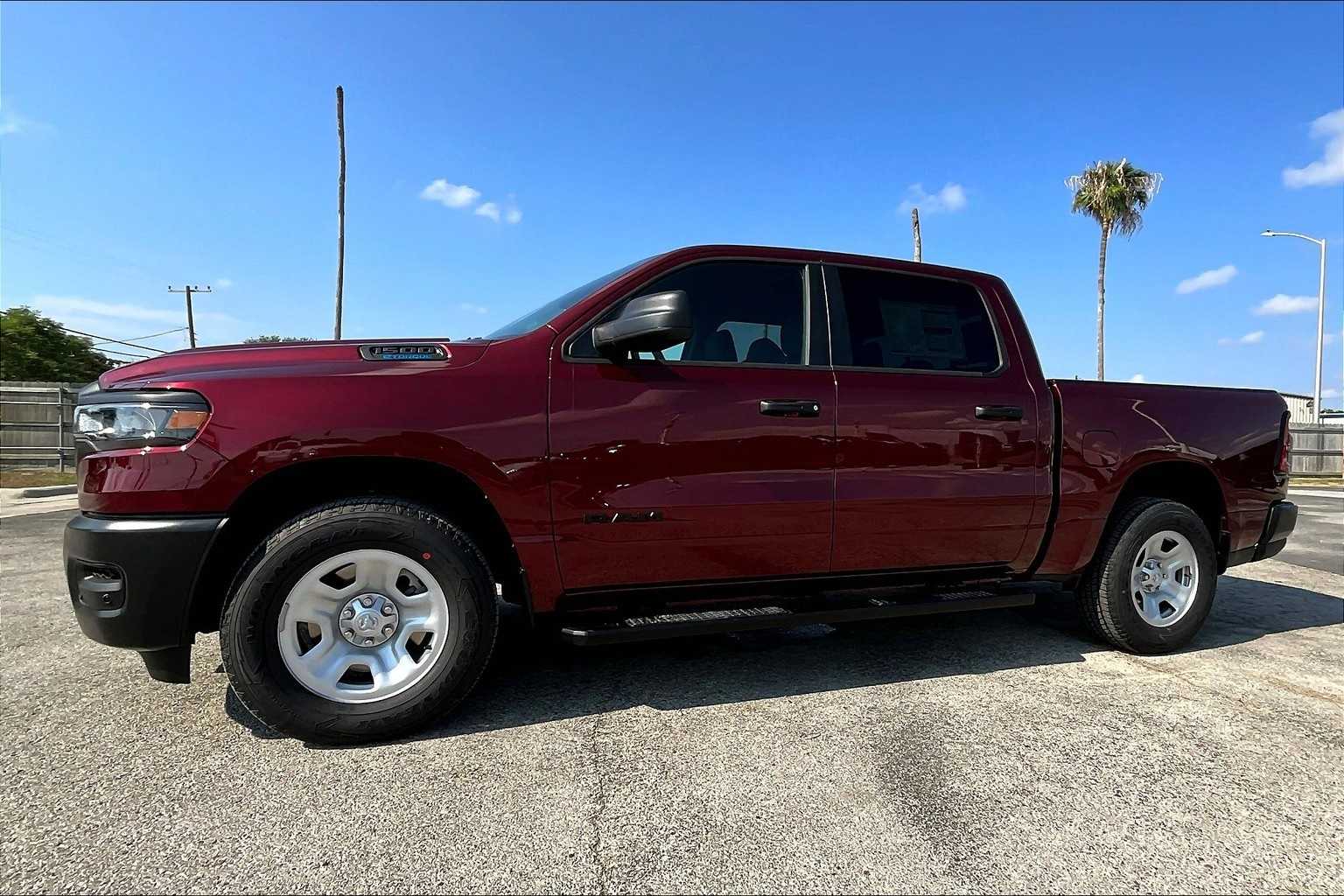 Thumbnail: 2025 RAM 1500 - 3