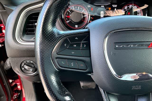 2022 Dodge Challenger SXT - Photo 19