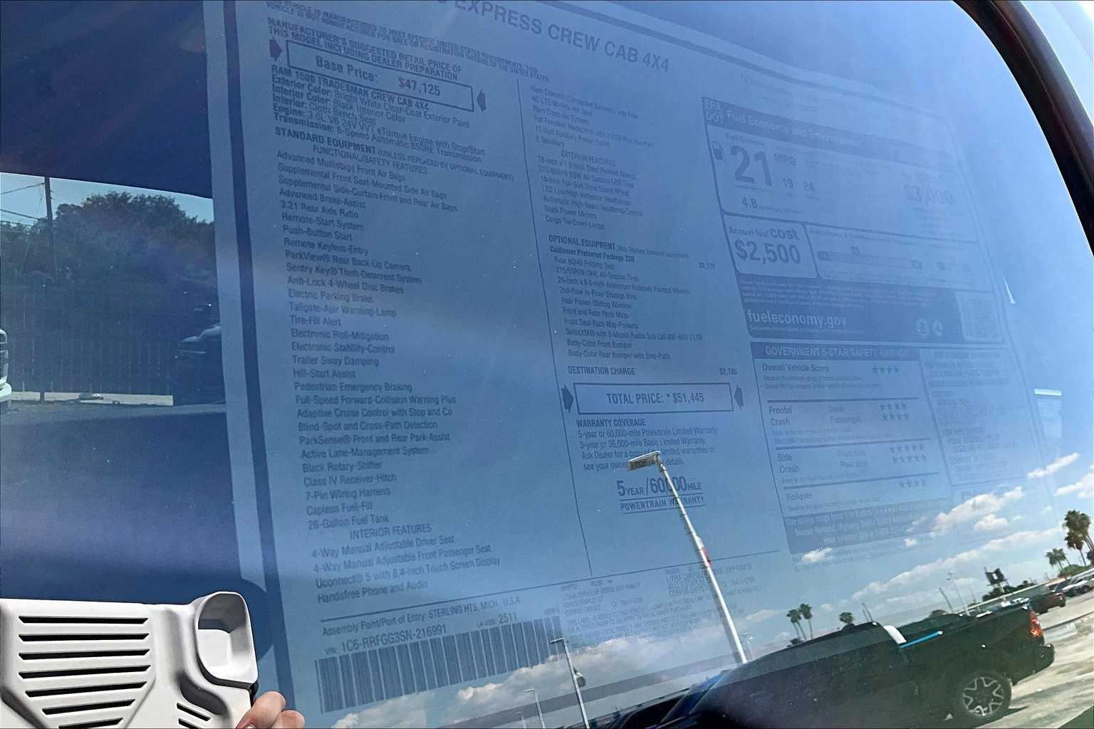 Thumbnail: 2025 RAM 1500 - 22