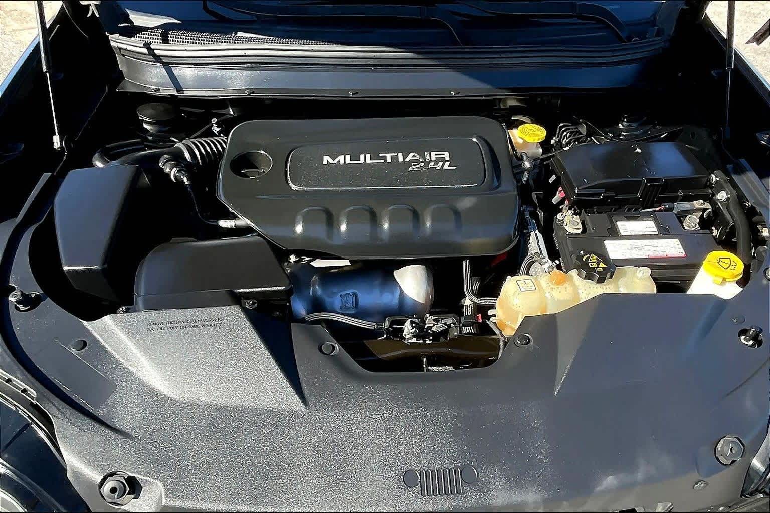 Thumbnail: 2019 Jeep Cherokee - 8