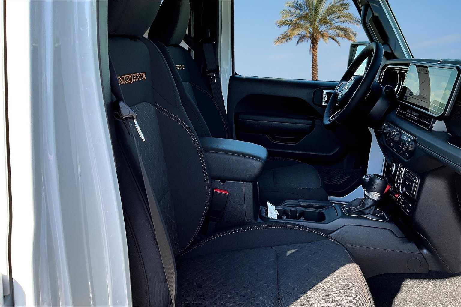 Thumbnail: 2025 Jeep Gladiator - 13