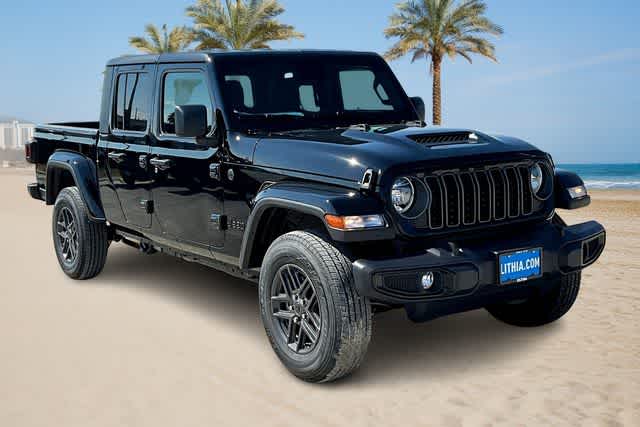 Thumbnail: 2025 Jeep Gladiator - 21