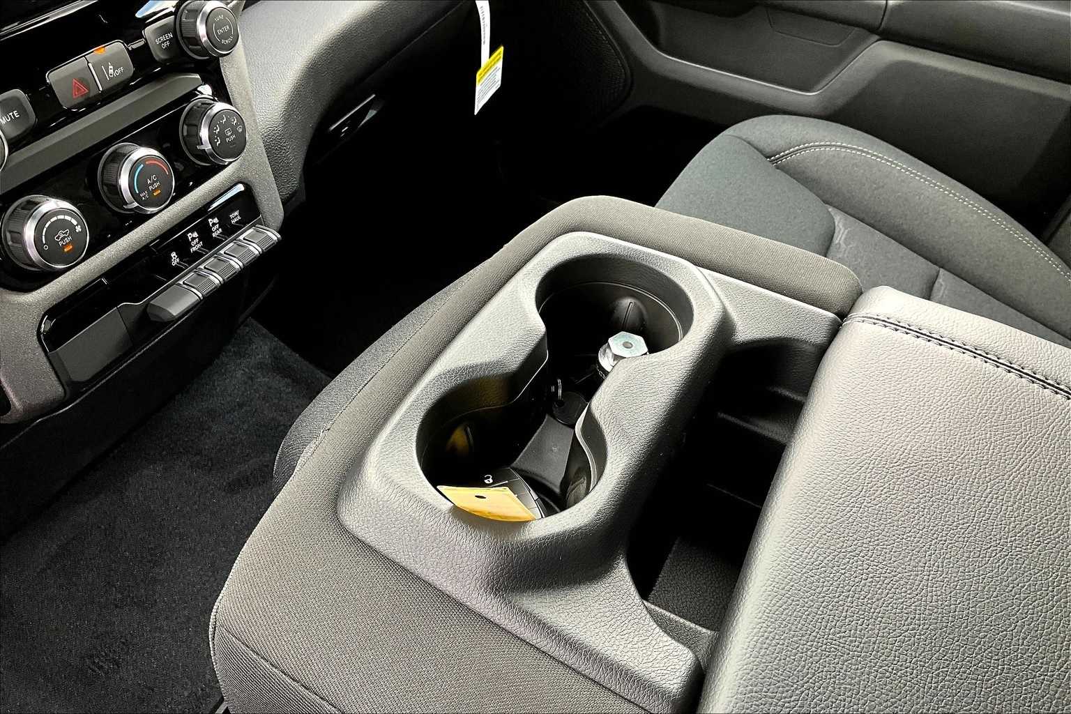 Thumbnail: 2025 RAM 1500 - 17