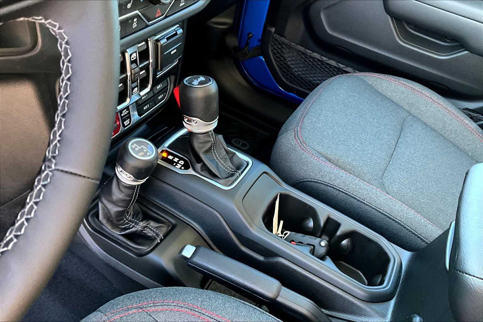 Thumbnail: 2025 Jeep Wrangler - 16