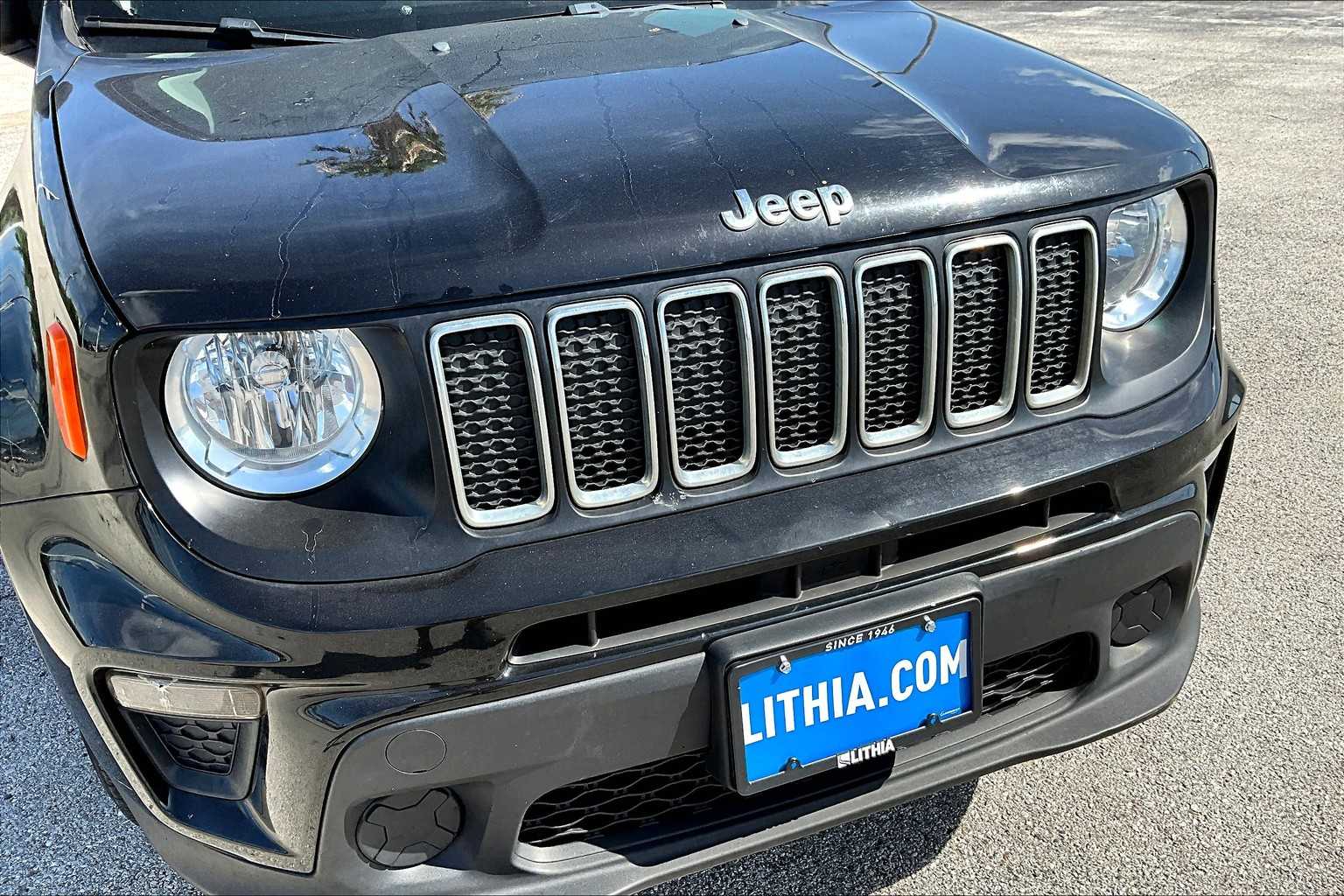 Thumbnail: 2020 Jeep Renegade - 33