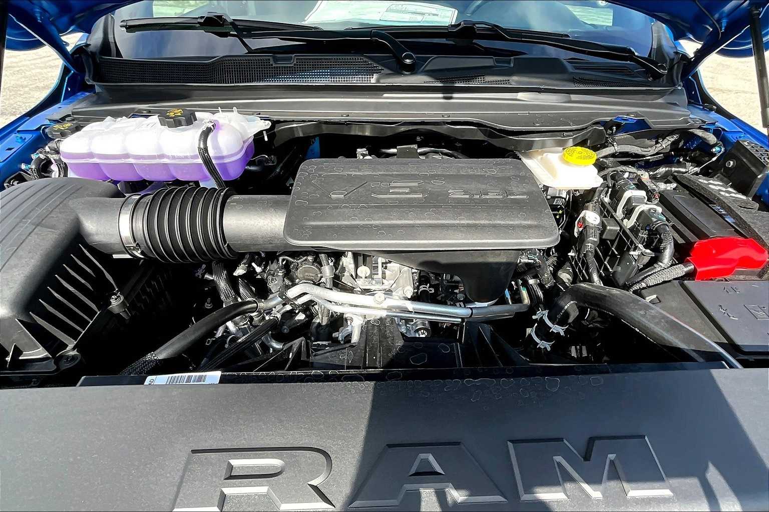 Thumbnail: 2025 RAM 1500 - 9