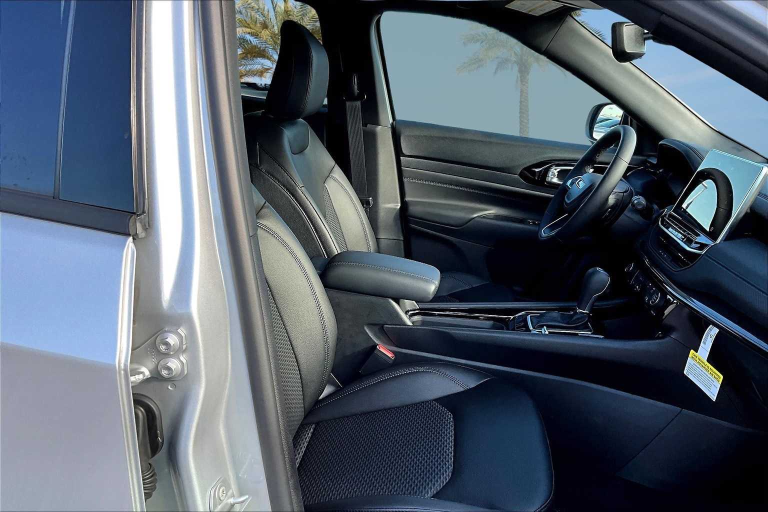 Thumbnail: 2026 Jeep Compass - 13