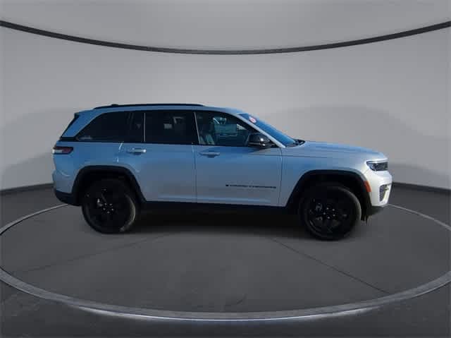 Thumbnail: 2024 Jeep Grand Cherokee - 9