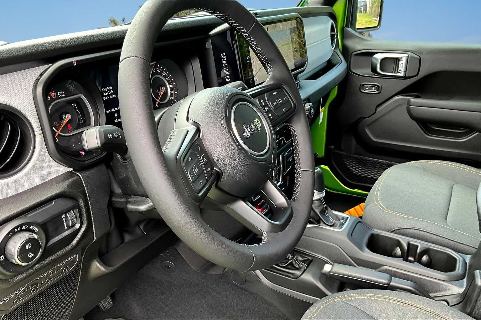 Thumbnail: 2025 Jeep Gladiator - 2