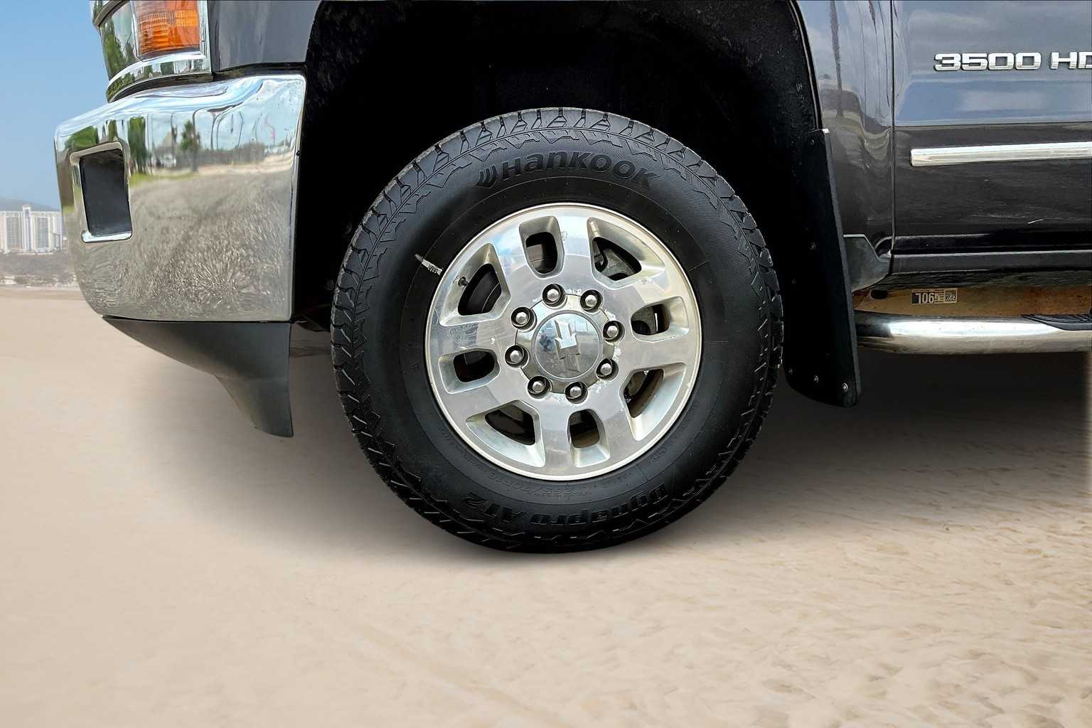 Thumbnail: 2015 Chevrolet Silverado 3500 - 9