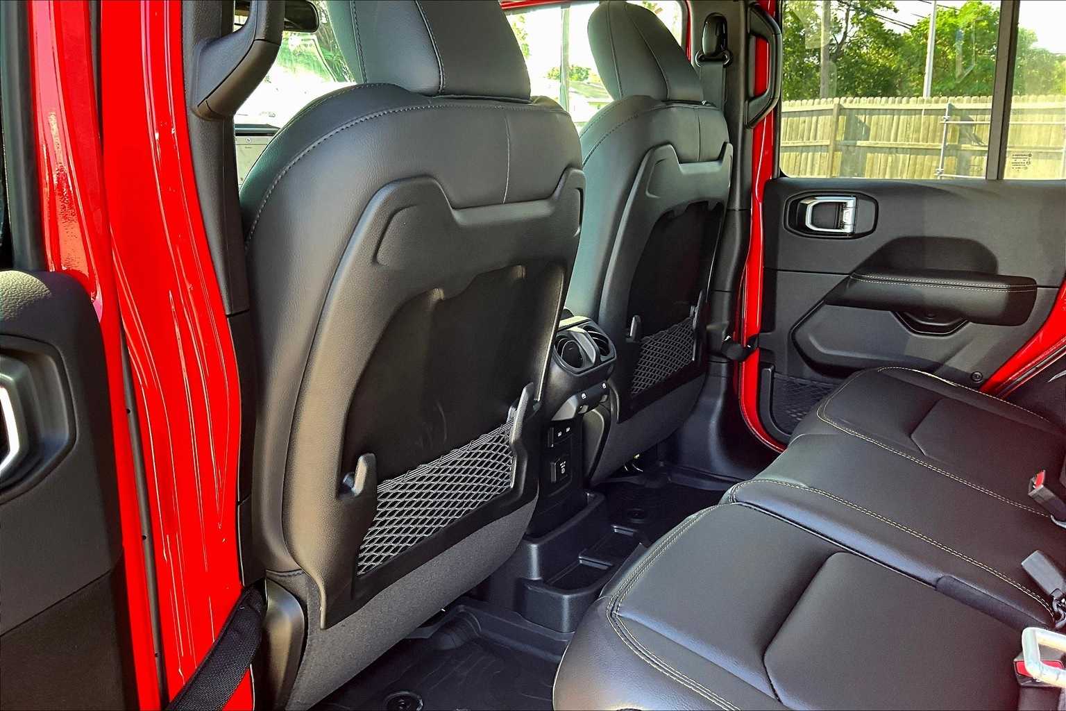 Thumbnail: 2025 Jeep Wrangler - 12