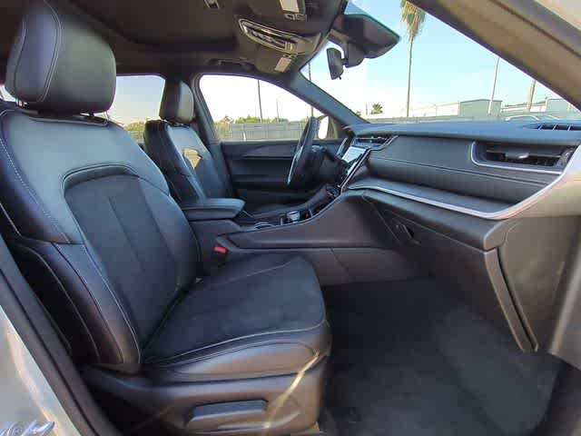 Thumbnail: 2024 Jeep Grand Cherokee - 21