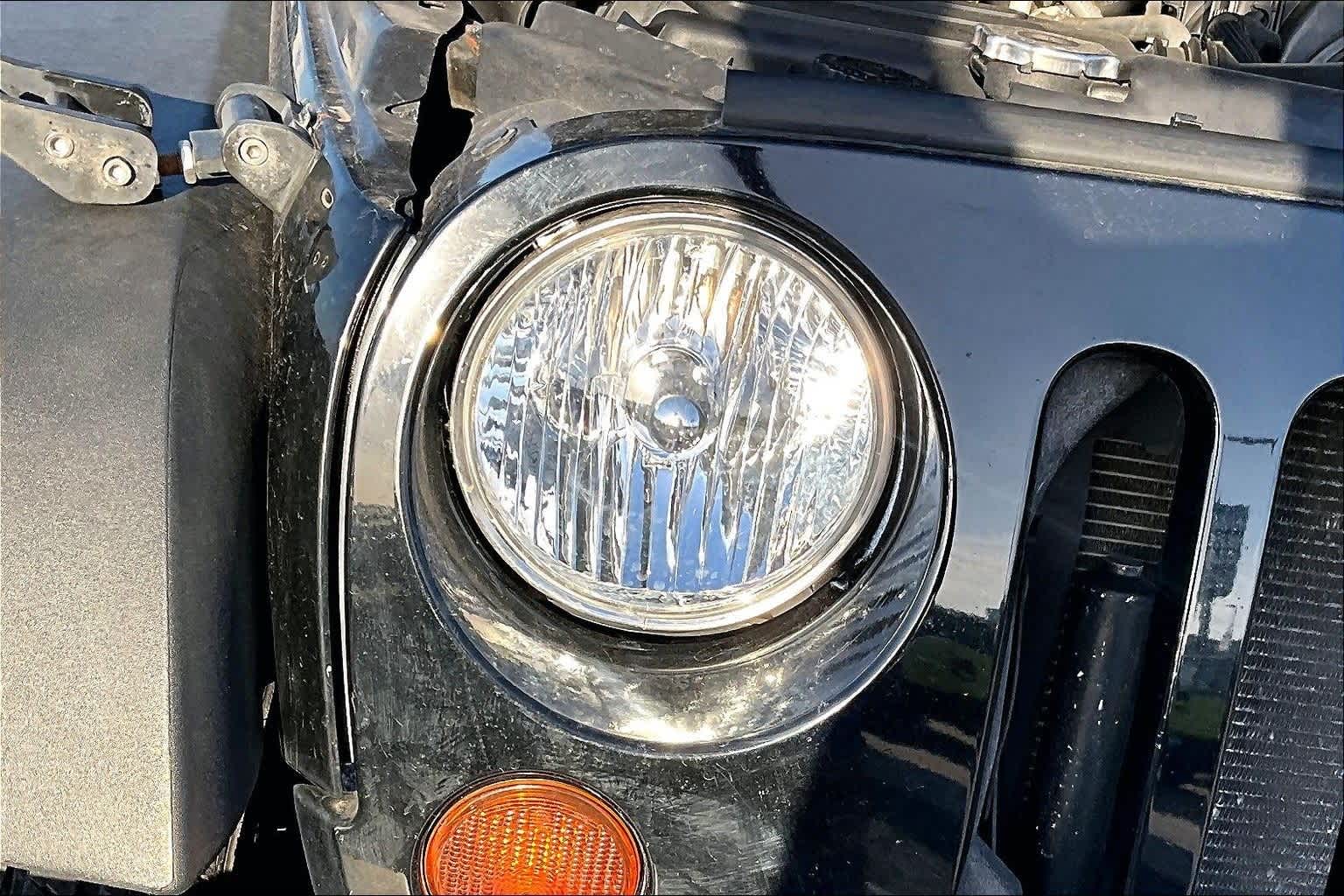 Thumbnail: 2013 Jeep Wrangler - 29