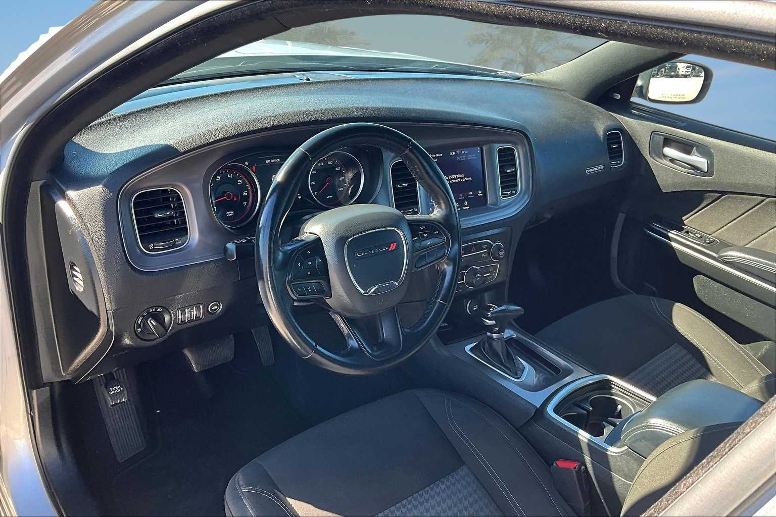 2023 Dodge Charger SXT photo 2