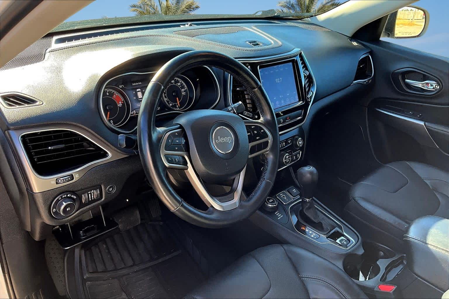 Thumbnail: 2020 Jeep Cherokee - 2