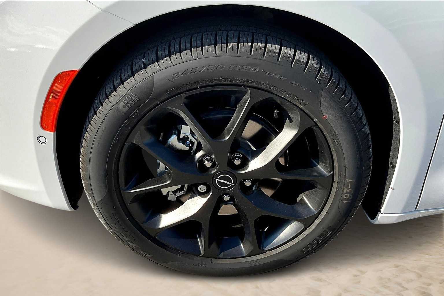 Thumbnail: 2026 Chrysler Pacifica - 7