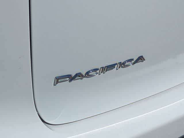 Thumbnail: 2023 Chrysler Pacifica - 30