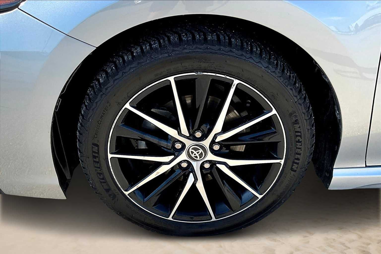Thumbnail: 2022 Toyota Camry - 7