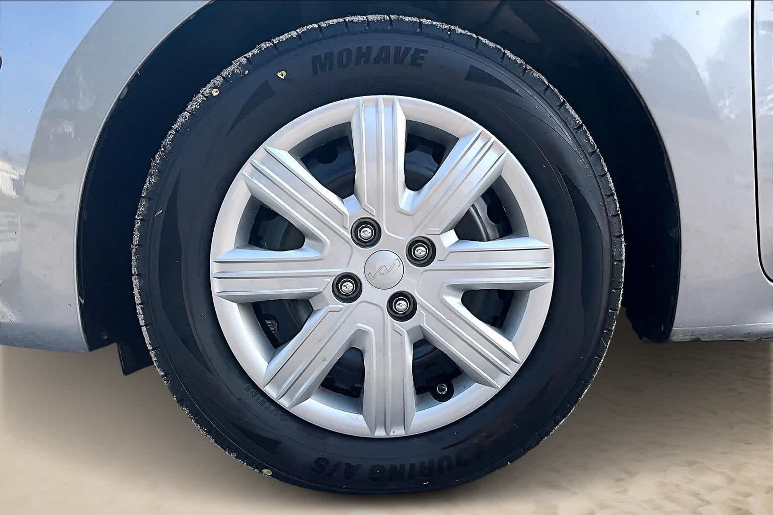 Thumbnail: 2023 Kia Rio - 7