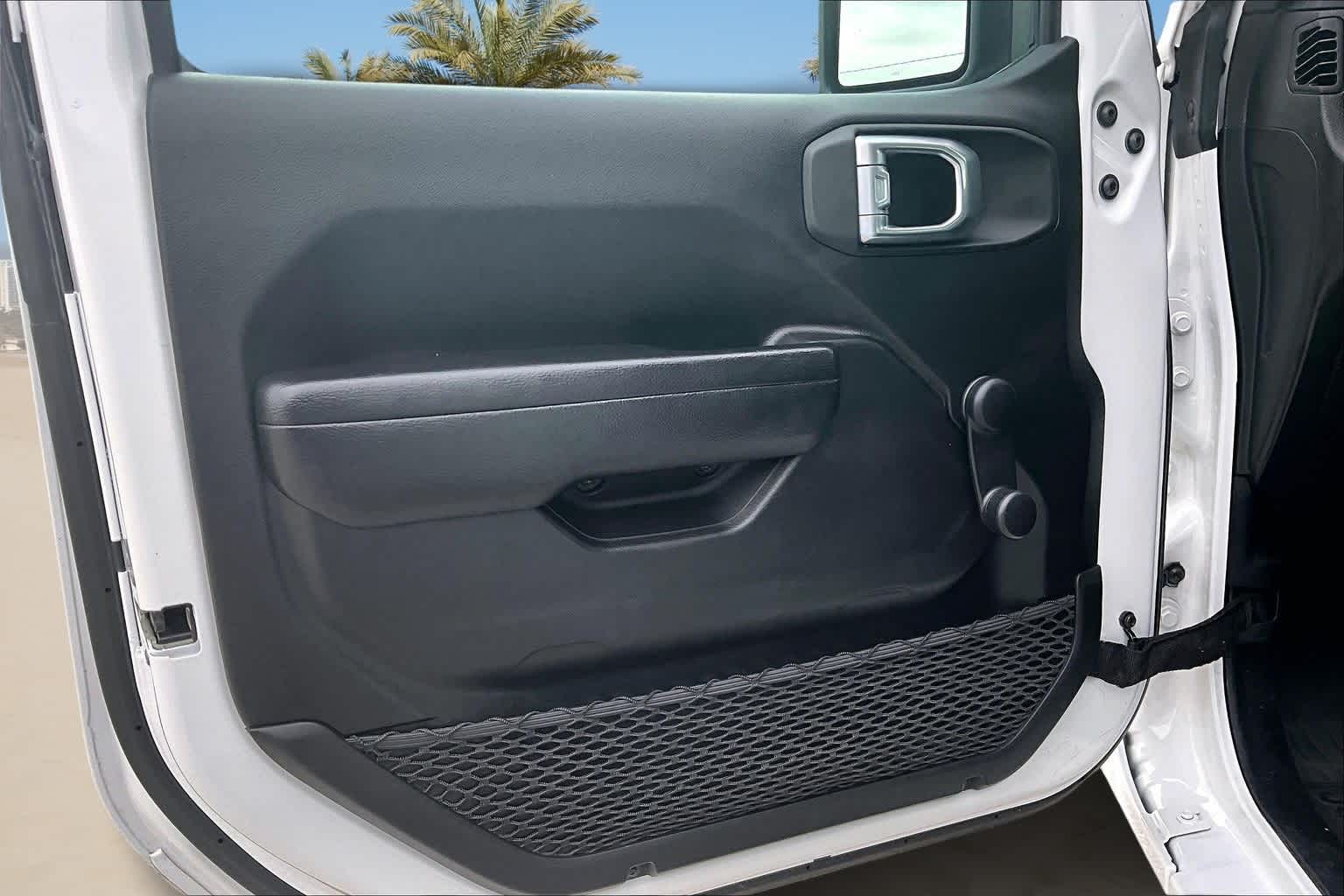 Thumbnail: 2023 Jeep Gladiator - 25