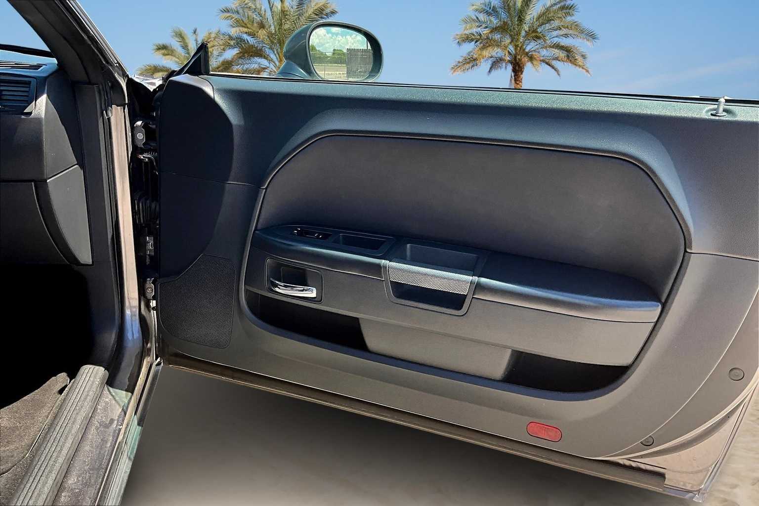 Thumbnail: 2014 Dodge Challenger - 26