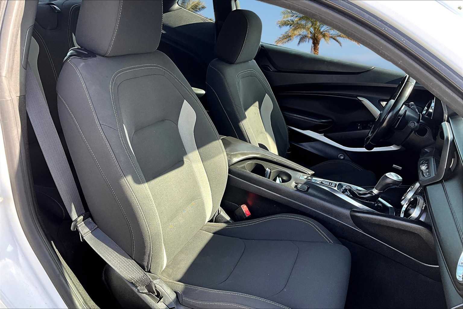 Thumbnail: 2018 Chevrolet Camaro - 11