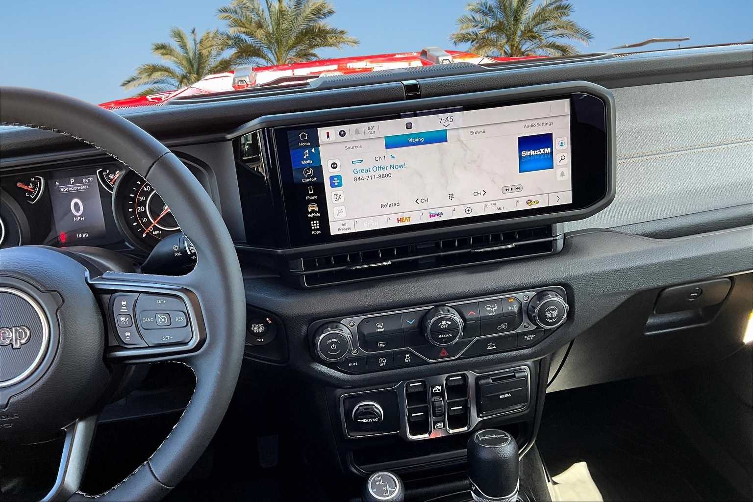 Thumbnail: 2025 Jeep Gladiator - 15