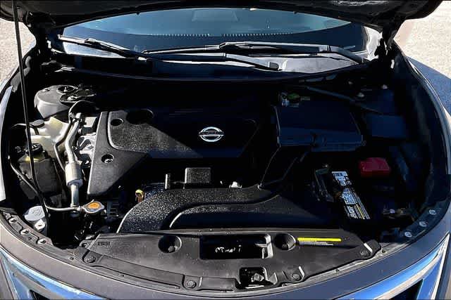 Thumbnail: 2015 Nissan Altima - 9