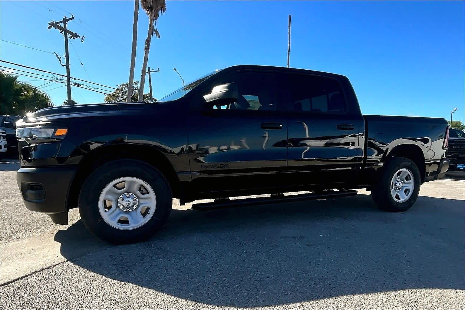 Thumbnail: 2025 RAM 1500 - 3