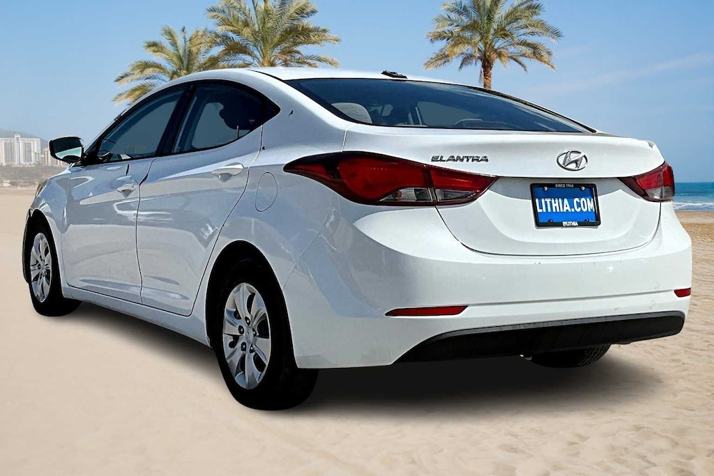 Used 2016 Hyundai Elantra SE Sedan