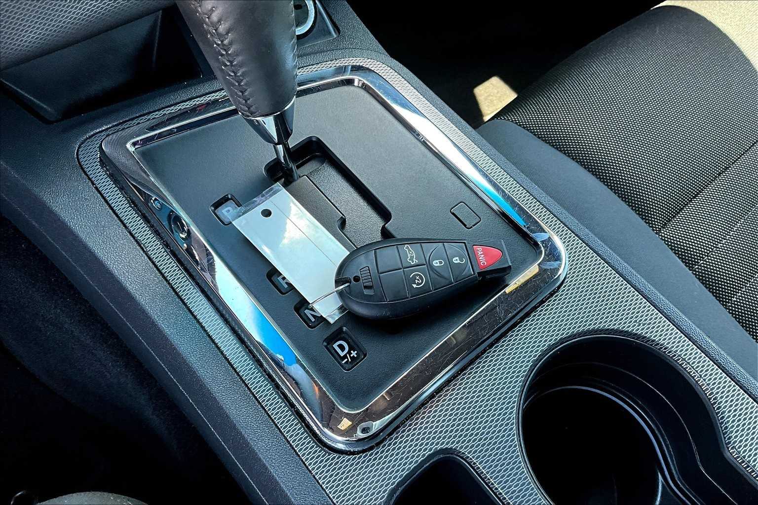 Thumbnail: 2014 Dodge Challenger - 18