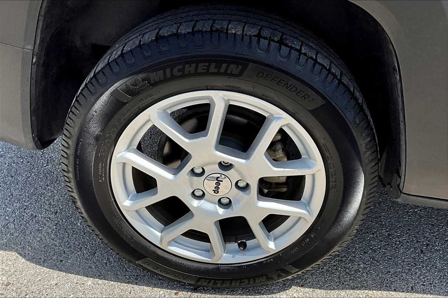 Thumbnail: 2022 Jeep Renegade - 34