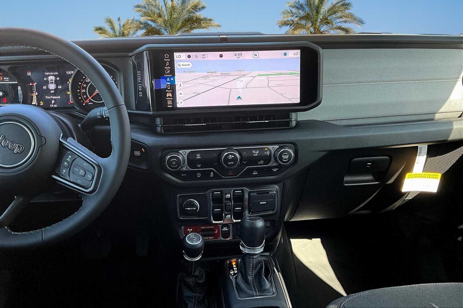 Thumbnail: 2025 Jeep Gladiator - 10