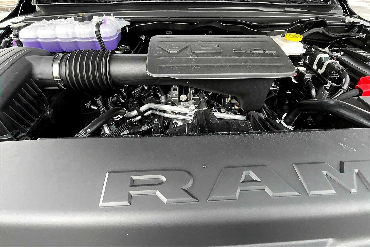 Thumbnail: 2025 RAM 1500 - 9