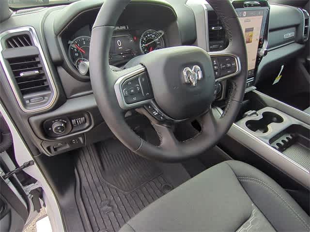 Thumbnail: 2025 RAM 1500 - 10