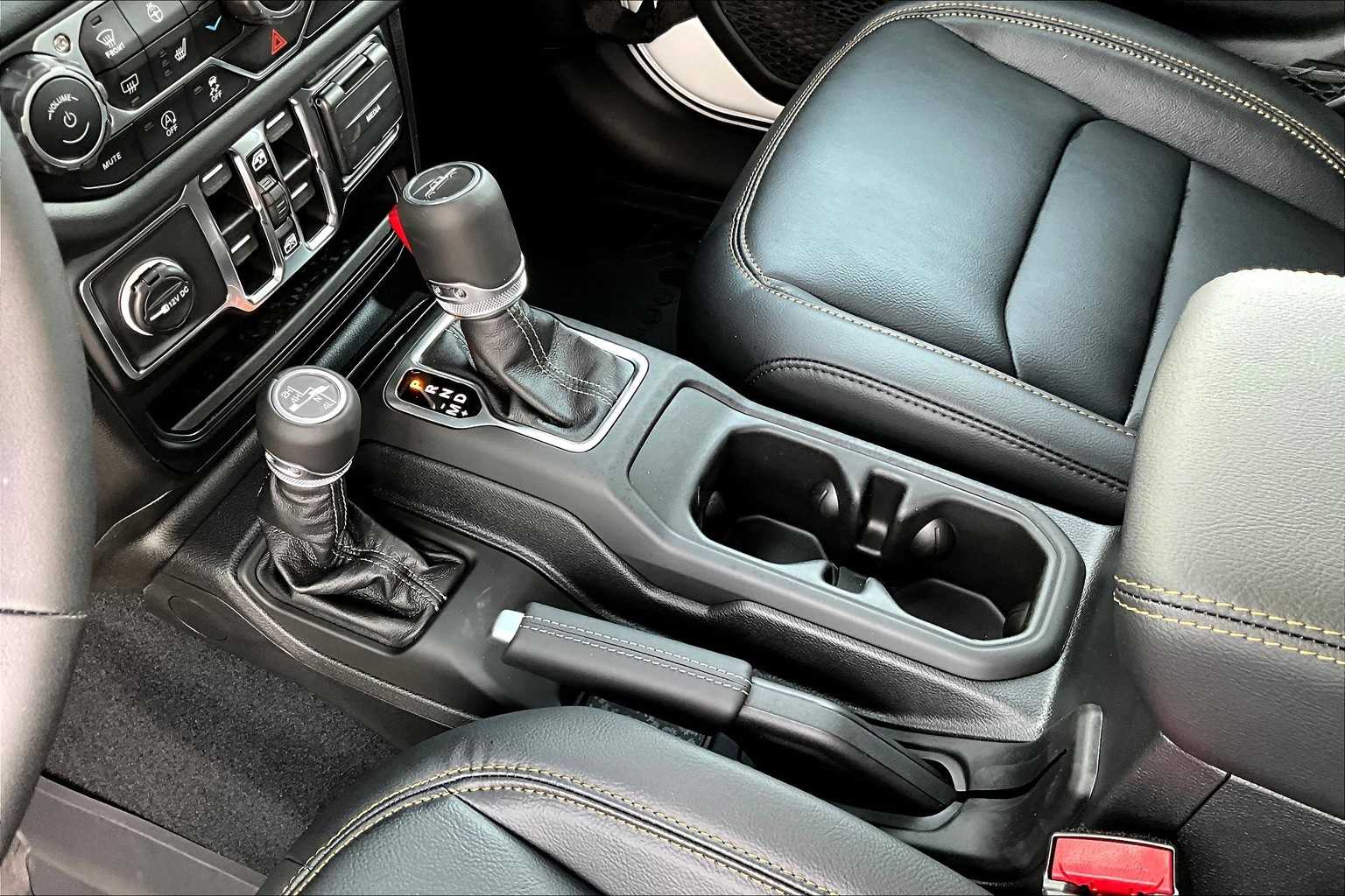 Thumbnail: 2025 Jeep Gladiator - 17