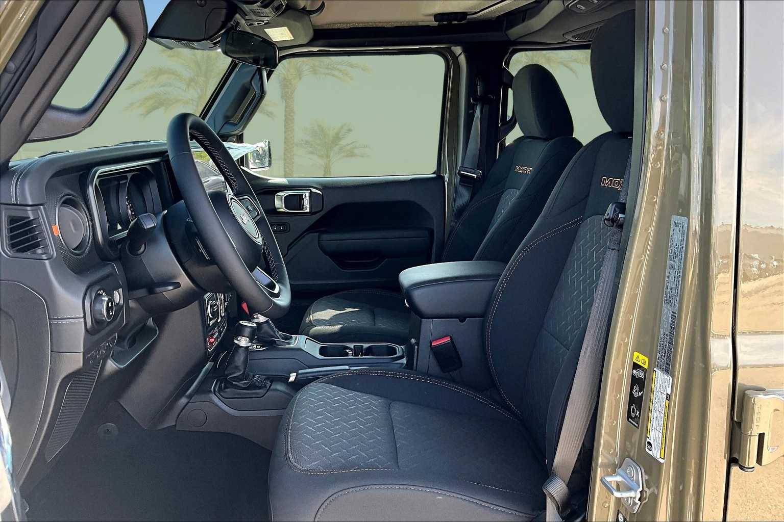 Thumbnail: 2025 Jeep Gladiator - 10