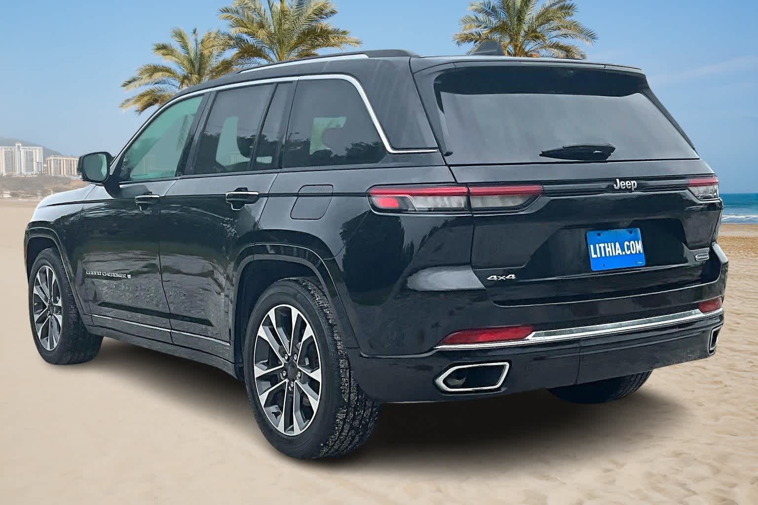 Thumbnail: 2023 Jeep Grand Cherokee - 4
