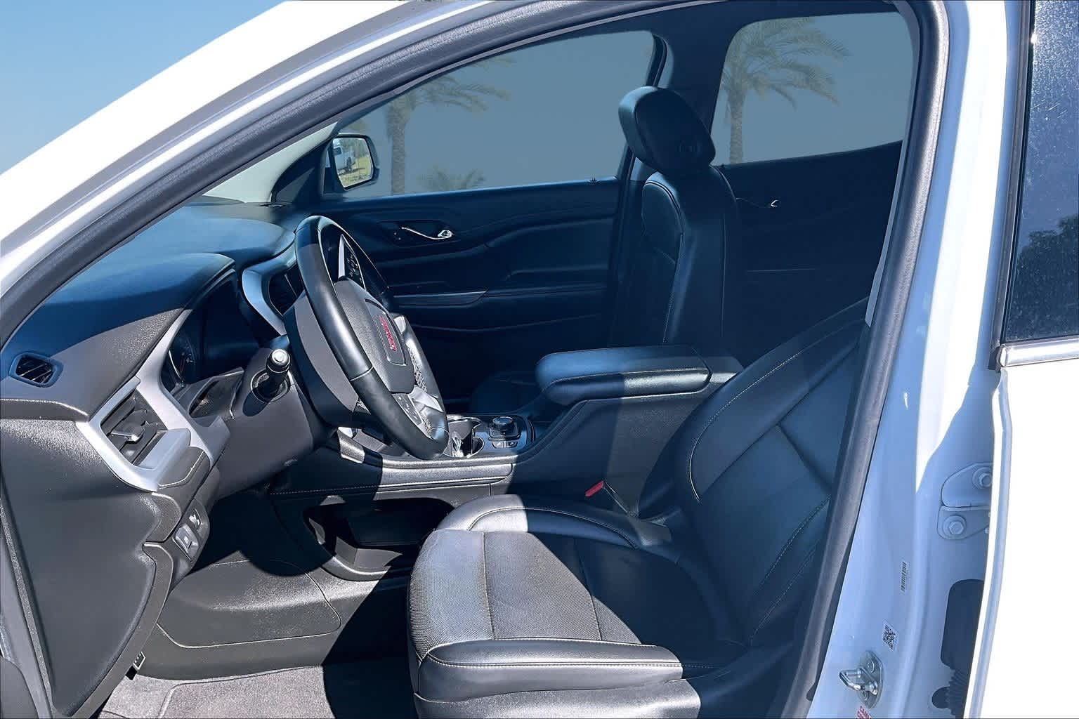 Thumbnail: 2023 GMC Acadia - 10