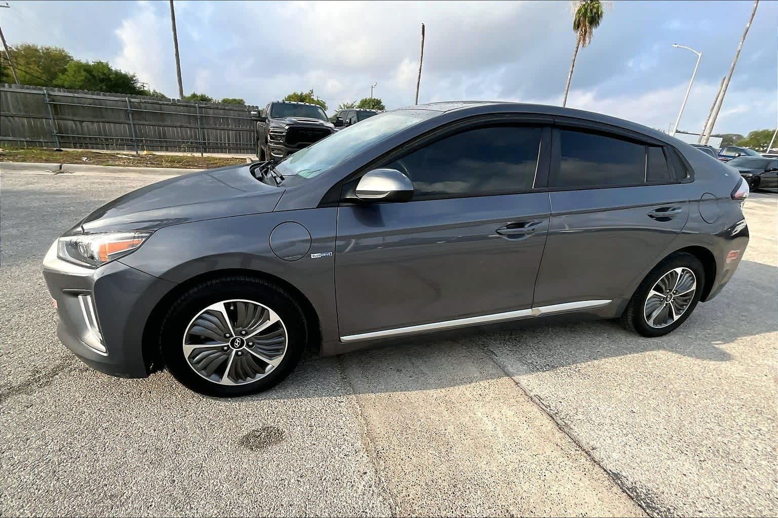 Thumbnail: 2020 Hyundai Ioniq - 3