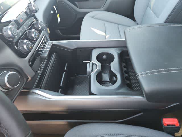 Thumbnail: 2025 RAM 1500 - 28