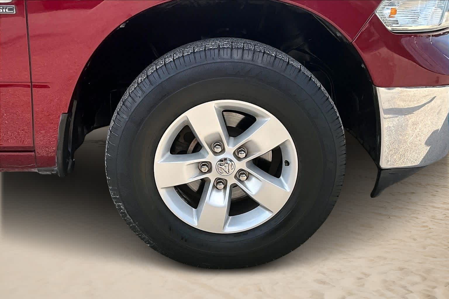 Thumbnail: 2019 RAM 1500 Classic - 7