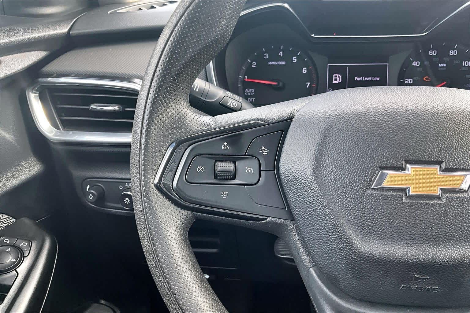 Thumbnail: 2023 Chevrolet TrailBlazer - 22