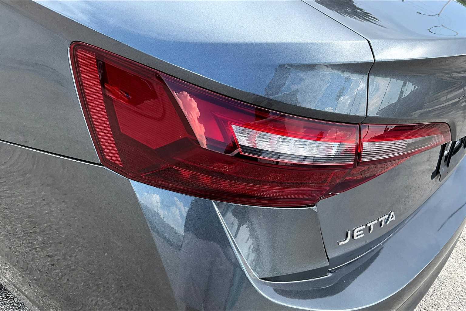 Thumbnail: 2024 Volkswagen Jetta - 31