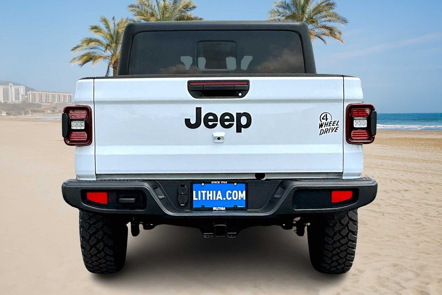 Thumbnail: 2025 Jeep Gladiator - 4