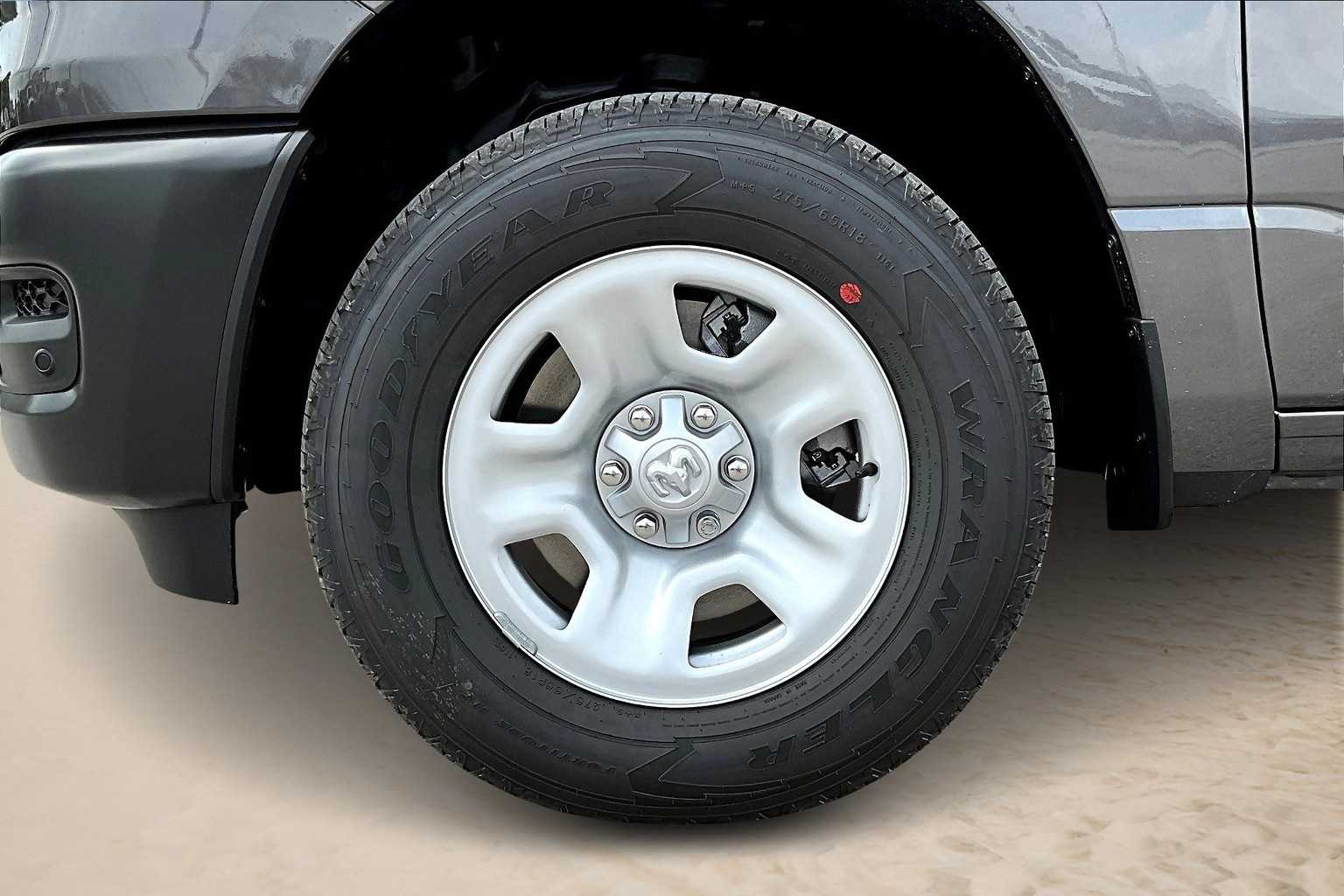 Thumbnail: 2025 RAM 1500 - 8